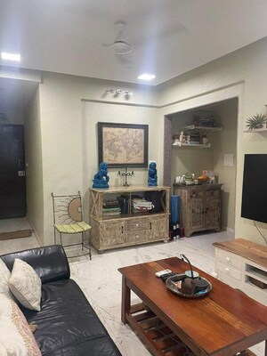 2.5 BHK Apartment For Rent in Vile Parle West
