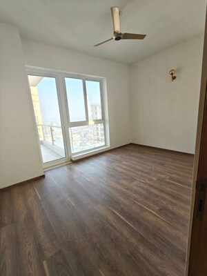 Room in 3 BHK Apartment at Emaar The Palm Drive-The Premier Terraces, Sector 66 – for Rent