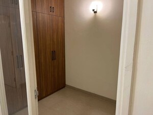 Room in 3 BHK Apartment at Emaar The Palm Drive-The Premier Terraces, Sector 66 – for Rent