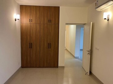 Room in 3 BHK Apartment at Emaar The Palm Drive-The Premier Terraces, Sector 66 – for Rent