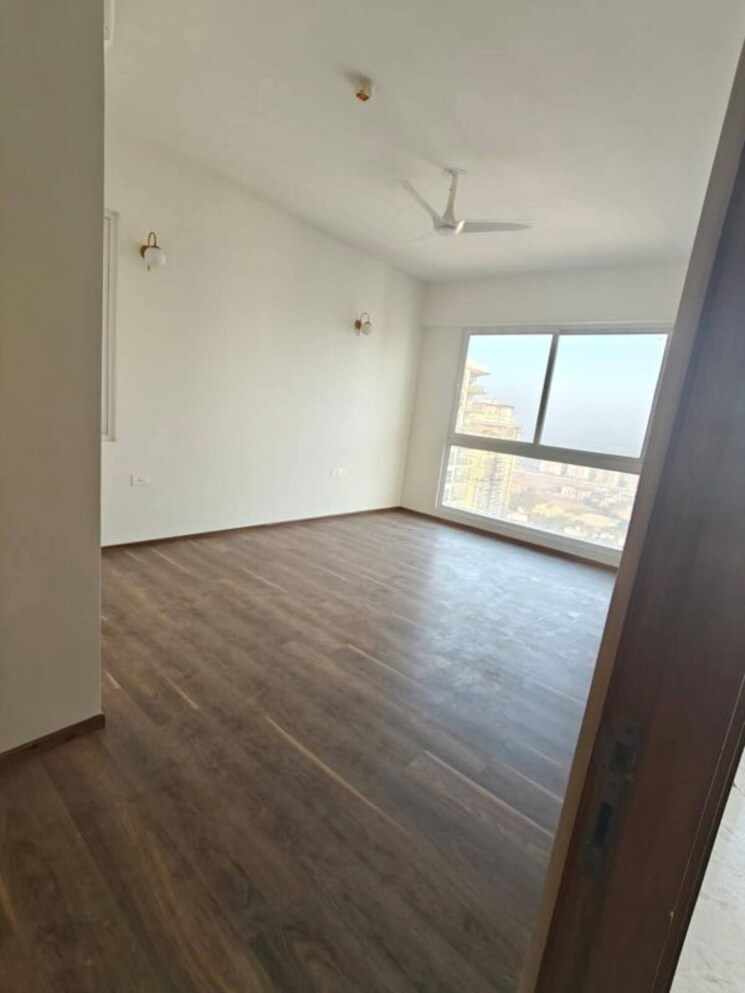 Room, emaar-the-palm-drive-the-premier-terraces 3 Bedroom 1950 Sq.Ft. Apartment In Sector 66 Gurgaon 9995138