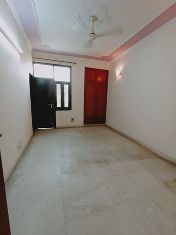 Room in 3 BHK Apartment at Sagar Presidency, Sector 50 – for Rent
