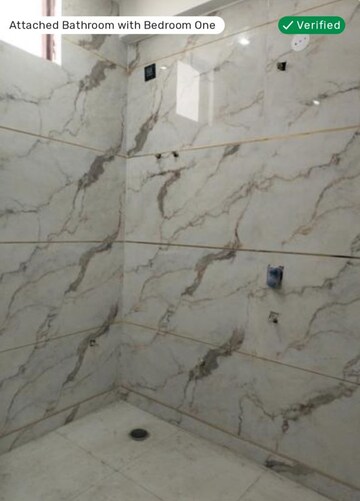 Bathroom in 3 BHK Apartment at Hazratganj – for Rent