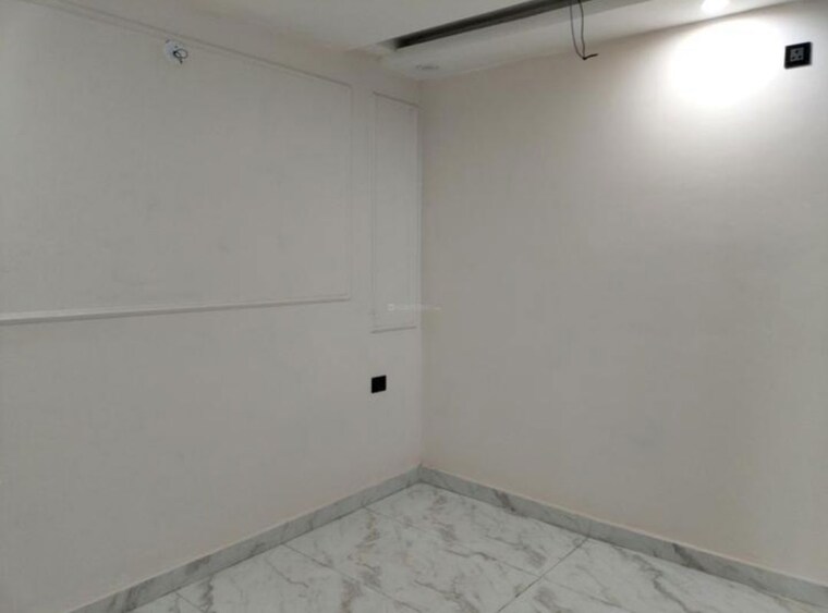 Room, hazratganj 3 Bedroom 1510 Sq.Ft. Apartment In Hazratganj Lucknow 9995199