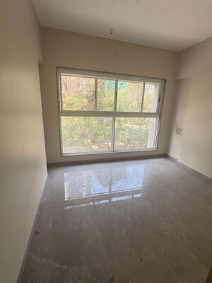 Room in 1 BHK Apartment at VS Royale 22, Vikhroli East – for Rent