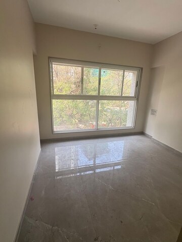 Room in 1 BHK Apartment at VS Royale 22, Vikhroli East – for Rent