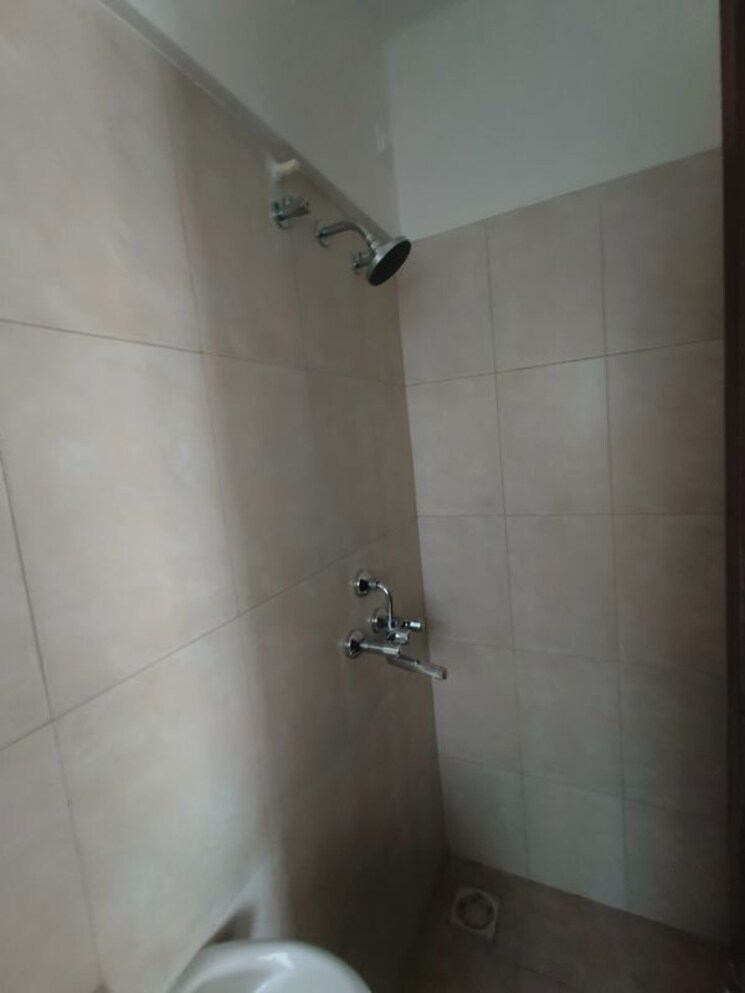 Bathroom, utsav-51-balewadi-residences 2 Bedroom 800 Sq.Ft. Apartment In Balewadi Pune 9885140
