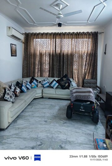 3 BHK Independent House For Rent in RWA Apartments Sector 52, Sector 52