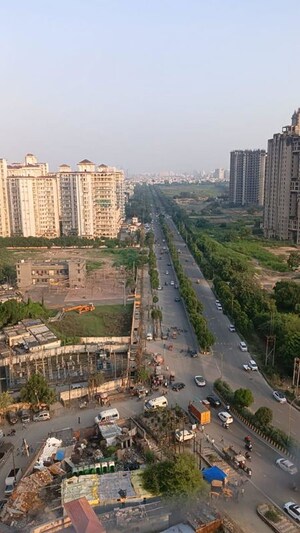 3.5 BHK Apartment – Exterior View View at Amrapali Sapphire, Sector 45 - for Rent