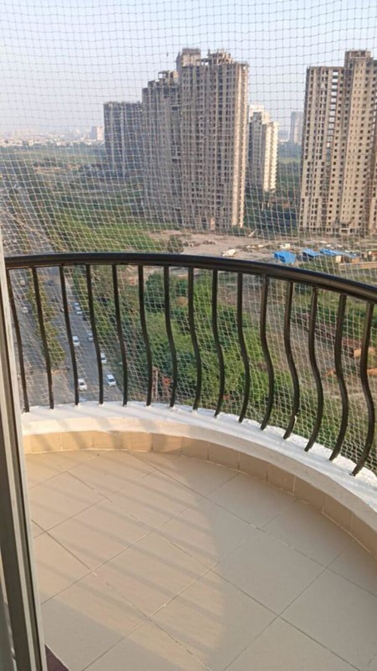 Balcony, amrapali-sapphire 3.5 Bedroom 1750 Sq.Ft. Apartment In Sector 45 Noida 9995227