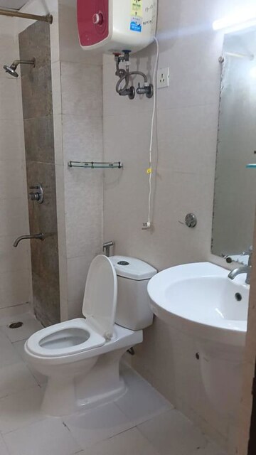 Bathroom in 3.5 BHK Apartment at Amrapali Sapphire, Sector 45 – for Rent