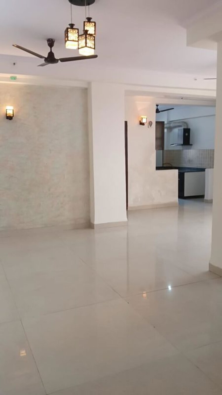 Other, amrapali-sapphire 3.5 Bedroom 1750 Sq.Ft. Apartment In Sector 45 Noida 9995227