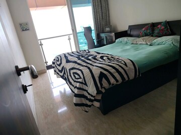 Bedroom in 2 BHK Apartment at Raheja Atlantis, Lower Parel – for Rent
