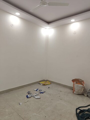 Room in 2 BHK Builder Floor at Govindpuri – for Rent