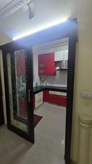 Building Lobby in 3.5 BHK Apartment at Gulmohar Garden, Sector 44 – for Rent