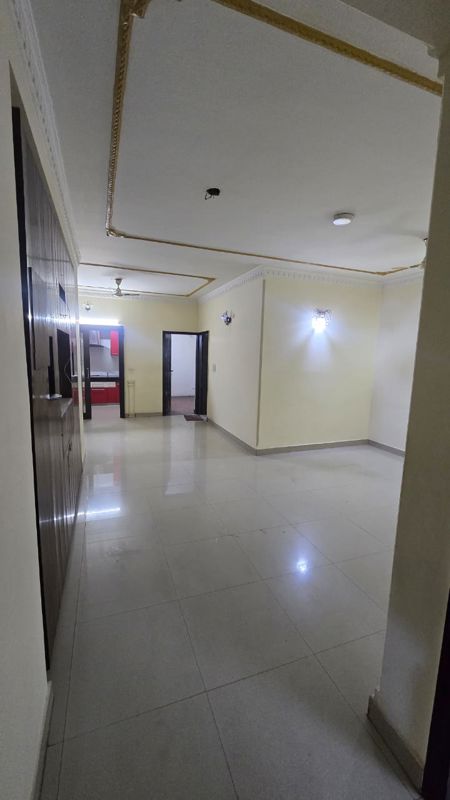 3.5 BHK + Servant Room Apartment For Rent in Gulmohar Garden