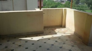 Bathroom in 3.5 BHK Apartment at Gulmohar Garden, Sector 44 – for Rent