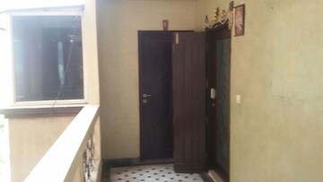 Bedroom in 3.5 BHK Apartment at Gulmohar Garden, Sector 44 – for Rent