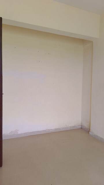 Room in 1 BHK Apartment at Navkar Building, Nalasopara West – for Rent