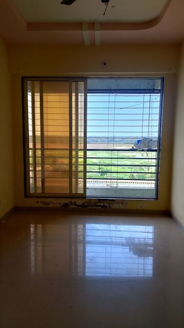 Room in 1 BHK Apartment at Navkar Building, Nalasopara West – for Rent