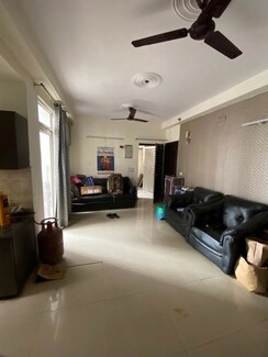2 BHK + Pooja Room Apartment For Rent in Gardenia Glory