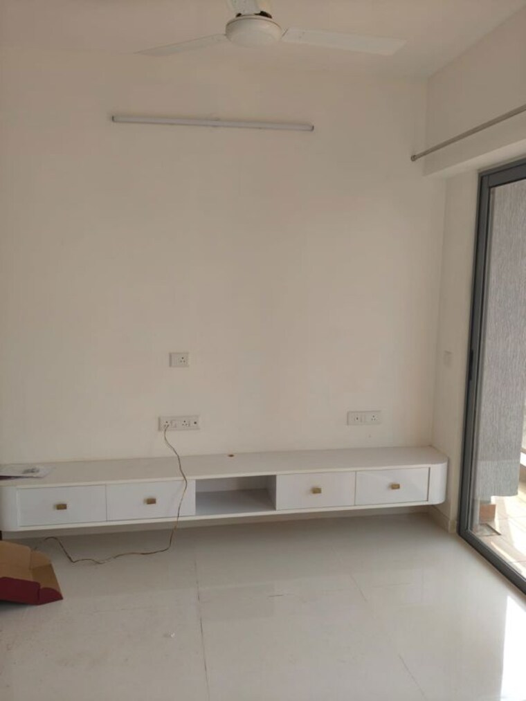 undefined, amanora-elivate-tower 3 Bedroom 1600 Sq.Ft. Apartment In Hadapsar Pune 9995290