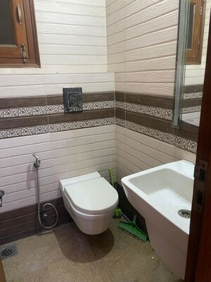 Bathroom in 3 BHK Independent House at Tulip Mall, Sector 46 – for Rent