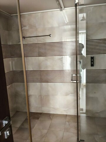 Bathroom in 4 BHK Apartment at Raj Grandeur, Powai – for Rent