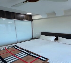 Bedroom in 2 BHK Apartment at Matunga East – for Sale