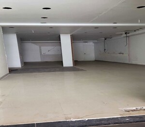  Shop For Rent in Matunga East
