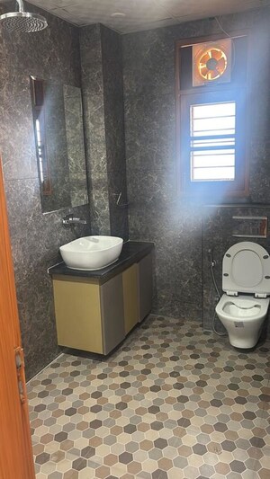 Bathroom in 3 BHK Apartment at M3M Atrium, Sector 57 – for Rent