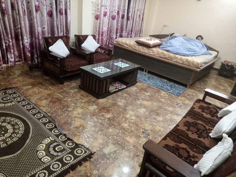 Living Room, rwa-apartments-sector-122 6+ Bedroom 162 Sq.Mt. Independent House In Sector 122 Noida 9995345
