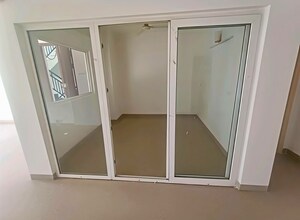 Furnished Amenities in 3 BHK Apartment at Emaar Emerald Floors Premier, Sector 65 – for Rent