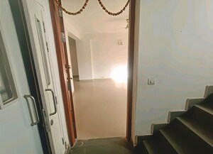 Furnished Amenities in 3 BHK Apartment at Emaar Emerald Floors Premier, Sector 65 – for Rent