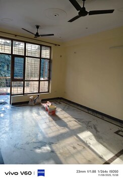 6 BHK + Pooja Room Independent House For Sale in RWA Apartments Sector 50