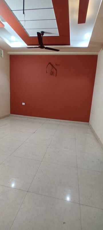 Room in 2 BHK Builder Floor at Ardee City, Sector 52 – for Rent