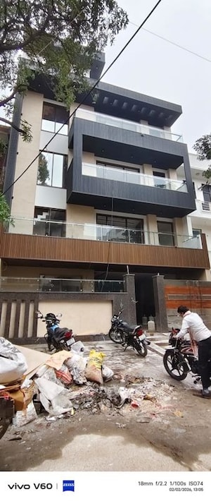 6+ BHK Independent House For Sale in RWA Apartments Sector 41, Sector 41