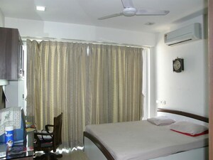 Bedroom in 4 BHK Apartment at Raheja Atlantis, Lower Parel – for Rent