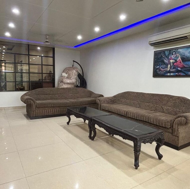 Gym, malviya nagar 3 Bedroom 2000 Sq.Ft. Builder Floor In Malviya Nagar Delhi 9995403
