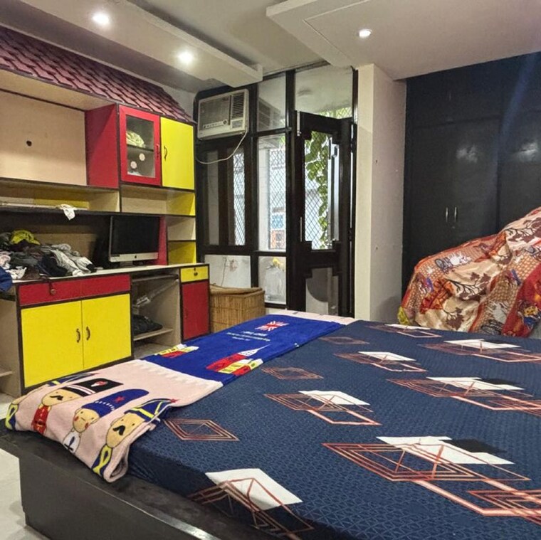 Bedroom, malviya nagar 3 Bedroom 2000 Sq.Ft. Builder Floor In Malviya Nagar Delhi 9995403