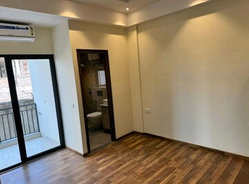 Room in 3 BHK Apartment at Suncity Vatsal Valley, Gwal Pahari – for Rent
