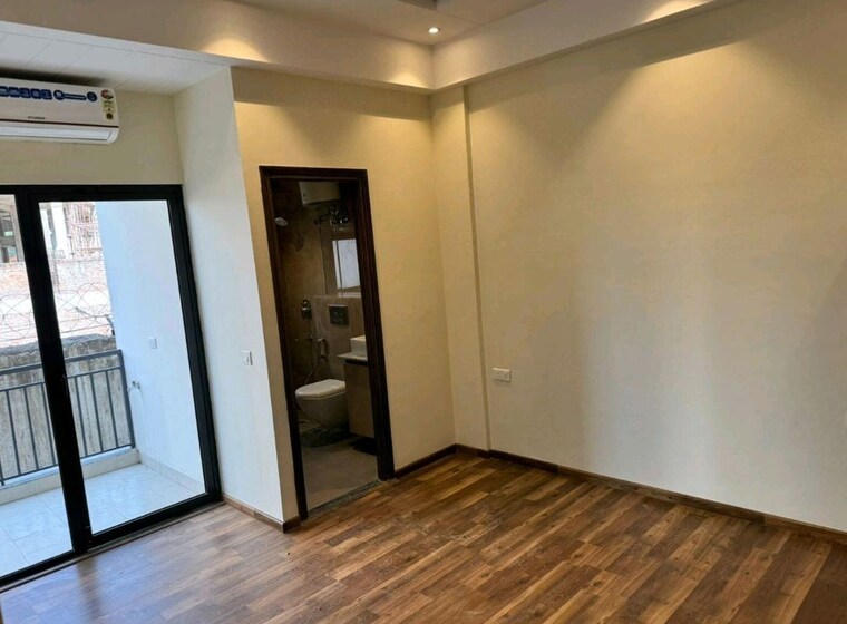 Room, suncity-vatsal-valley 3 Bedroom 770 Sq.Ft. Apartment In Gwal Pahari Gurgaon 9995404