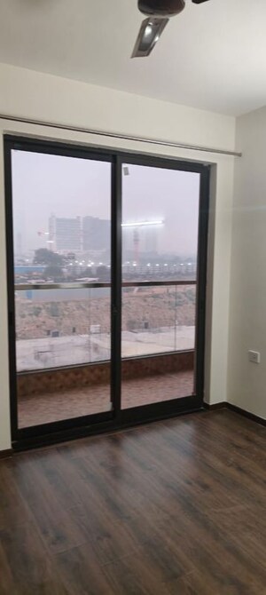 Room in 3 BHK Apartment at Smart World Orchard, Sector 61 – for Sale