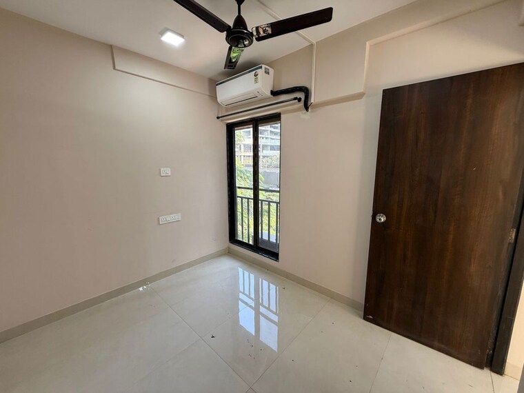Room, cementers-tavisa 2 Bedroom 640 Sq.Ft. Apartment In Malad West Mumbai 9995402