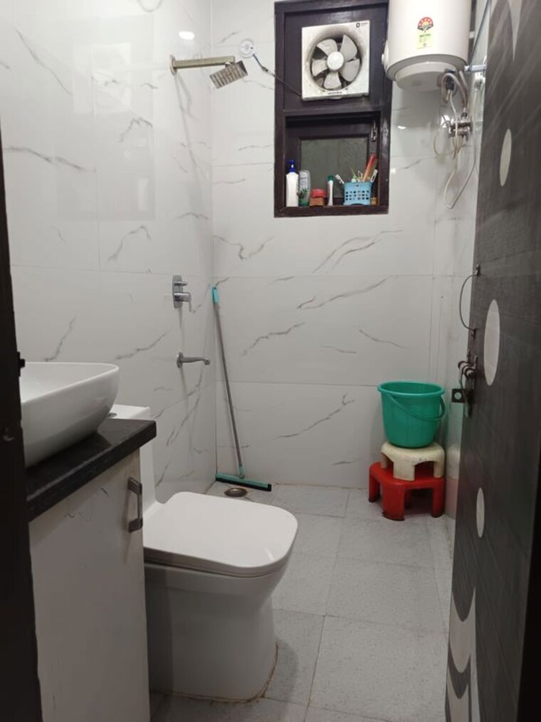 Bathroom, dwarka 2 Bedroom 1300 Sq.Ft. Apartment In Dwarka Delhi 9995428