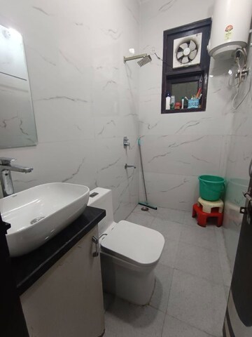 Master Bedroom in 2 BHK Apartment at Dwarka – for Rent