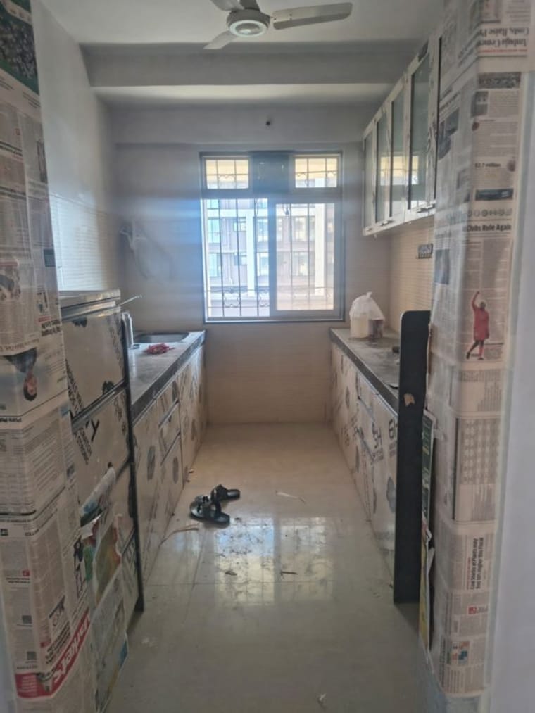 Bathroom, parth-jain-tower 2 Bedroom 800 Sq.Ft. Apartment In Dadar West Mumbai 9995430