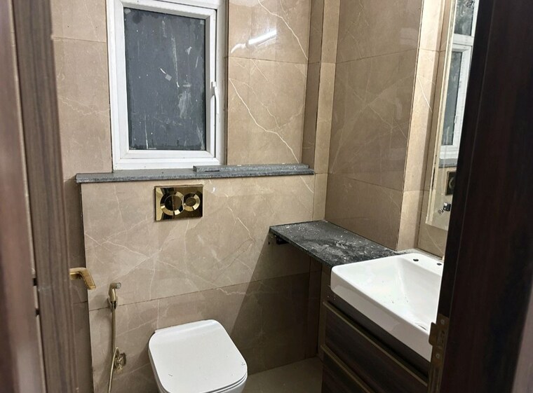 Bathroom, smart-world-orchard 3 Bedroom 1680 Sq.Ft. Apartment In Sector 61 Gurgaon 9995435