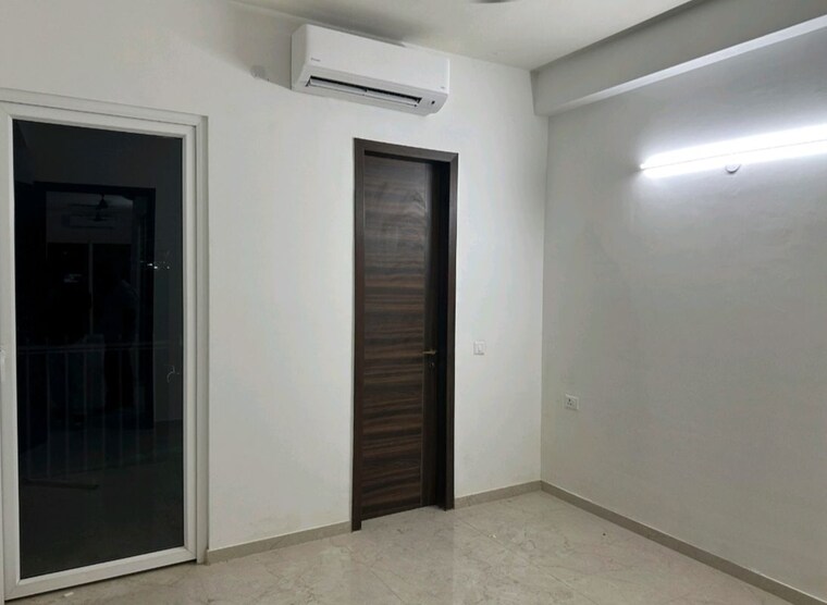 Room, smart-world-orchard 3 Bedroom 1680 Sq.Ft. Apartment In Sector 61 Gurgaon 9995435