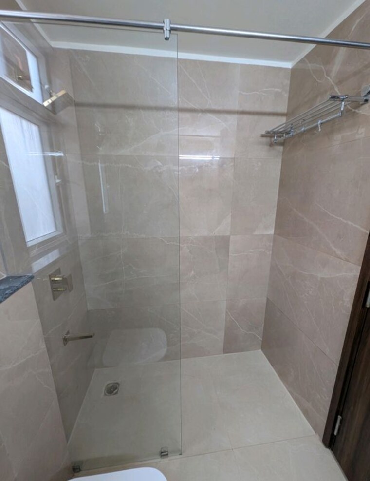 Bathroom, smart-world-orchard 3 Bedroom 1680 Sq.Ft. Apartment In Sector 61 Gurgaon 9995435